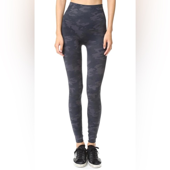 SPANX Pants - Black camo Spanx leggings NWOT